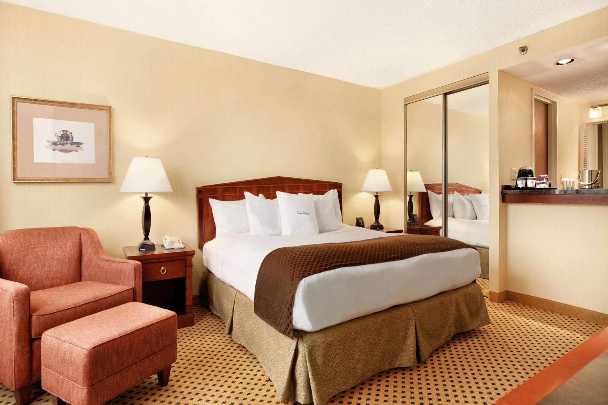 Doubletree By Hilton Hotel St. Louis - Chesterfield Exterior foto