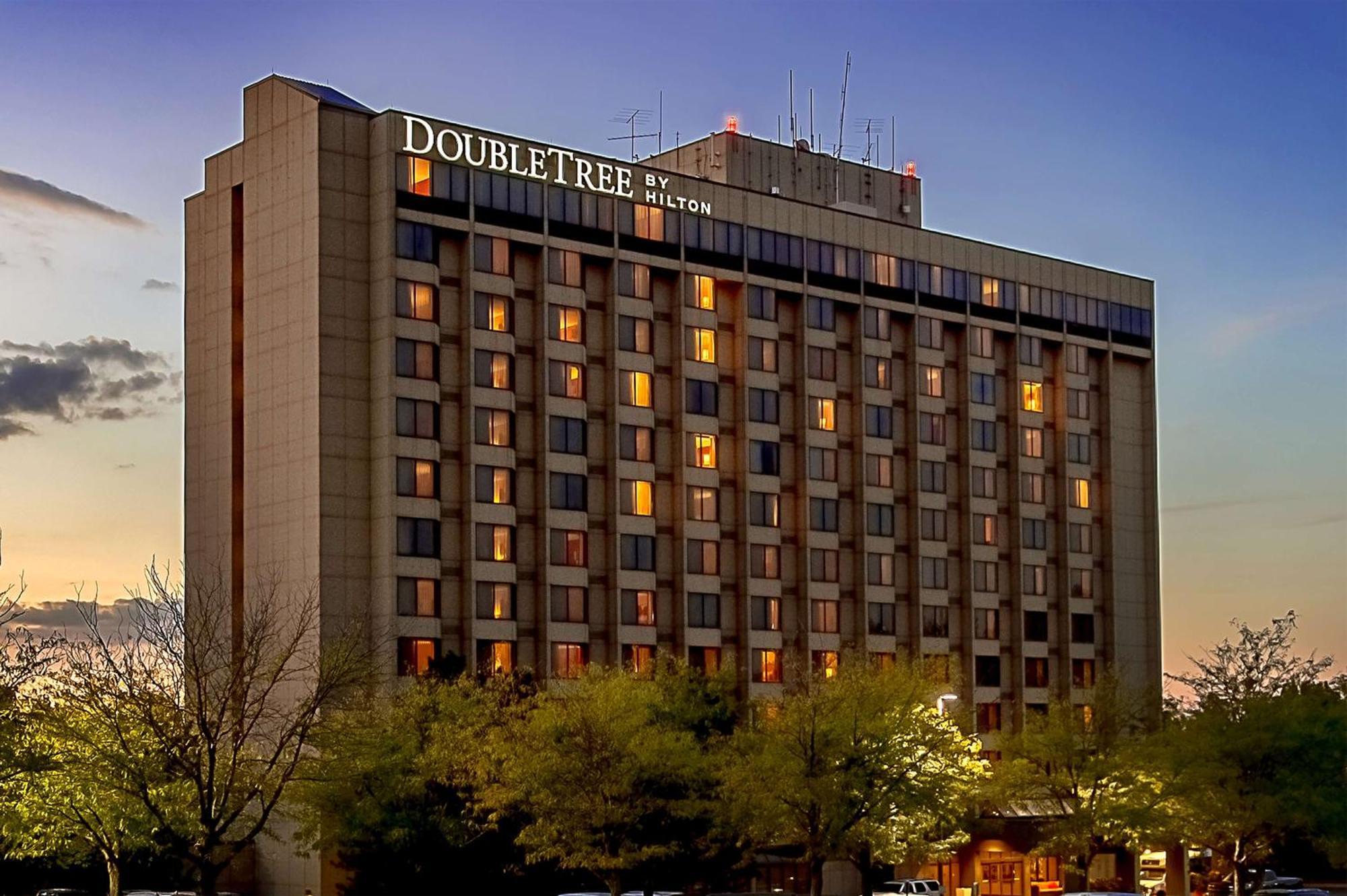 Doubletree By Hilton Hotel St. Louis - Chesterfield Exterior foto