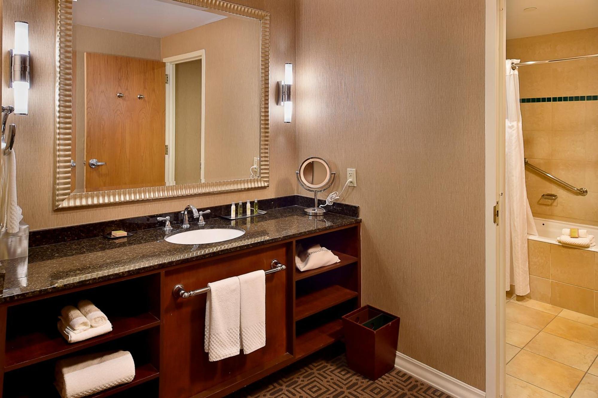 Doubletree By Hilton Hotel St. Louis - Chesterfield Exterior foto